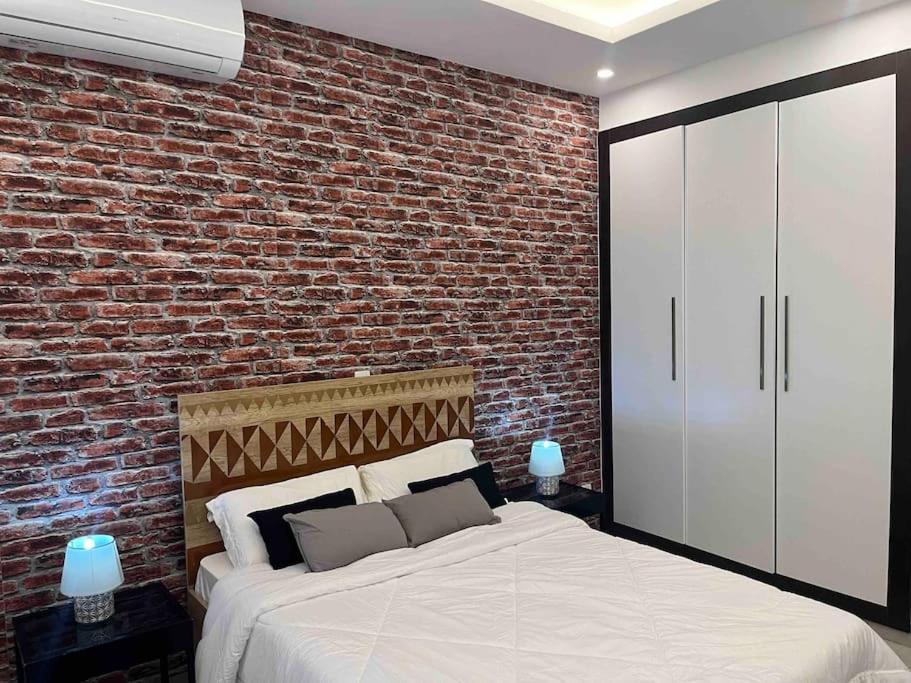 Luxueux - 2 Pieces Ou 4 Pieces - Quartiers Prises D'almadies Et Ngor