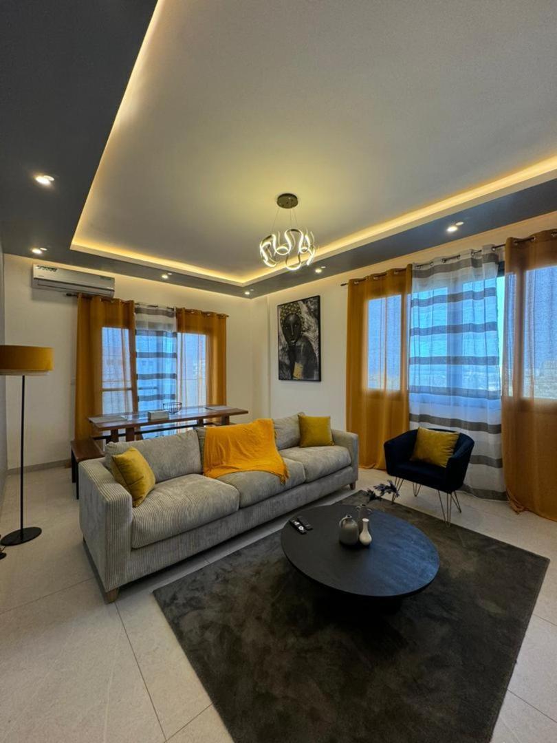 Luxueux - 2 Pieces Ou 4 Pieces - Quartiers Prises D'almadies Et Ngor