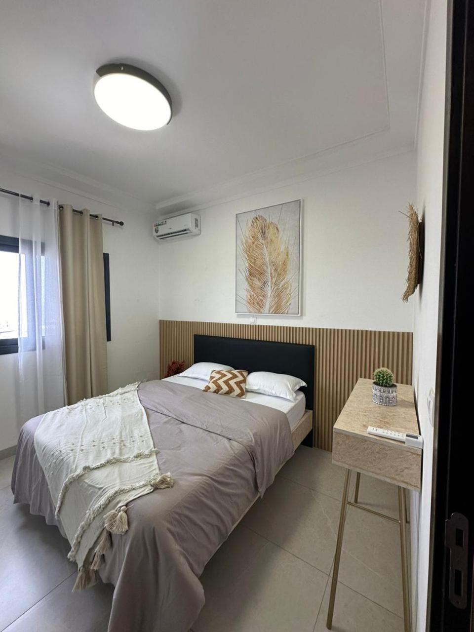 Luxueux - 2 Pieces Ou 4 Pieces - Quartiers Prises D'almadies Et Ngor