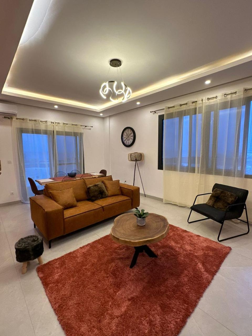 Apartment Luxueux - 2 Pieces Ou 4 Pieces - Quartiers Prises D'almadies Et Ngor
