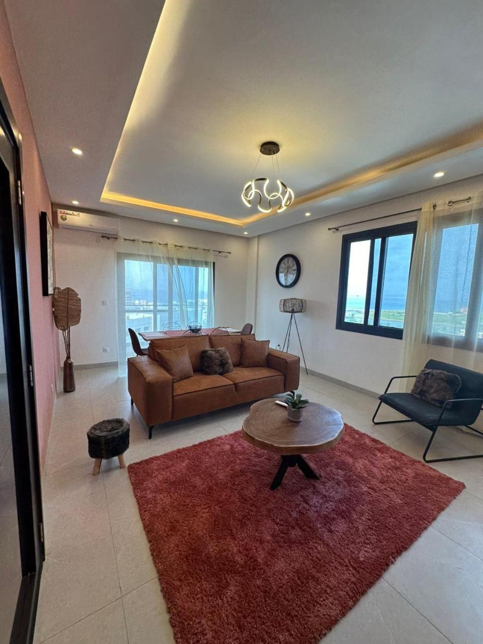 Luxueux - 2 Pieces Ou 4 Pieces - Quartiers Prises D'almadies Et Ngor