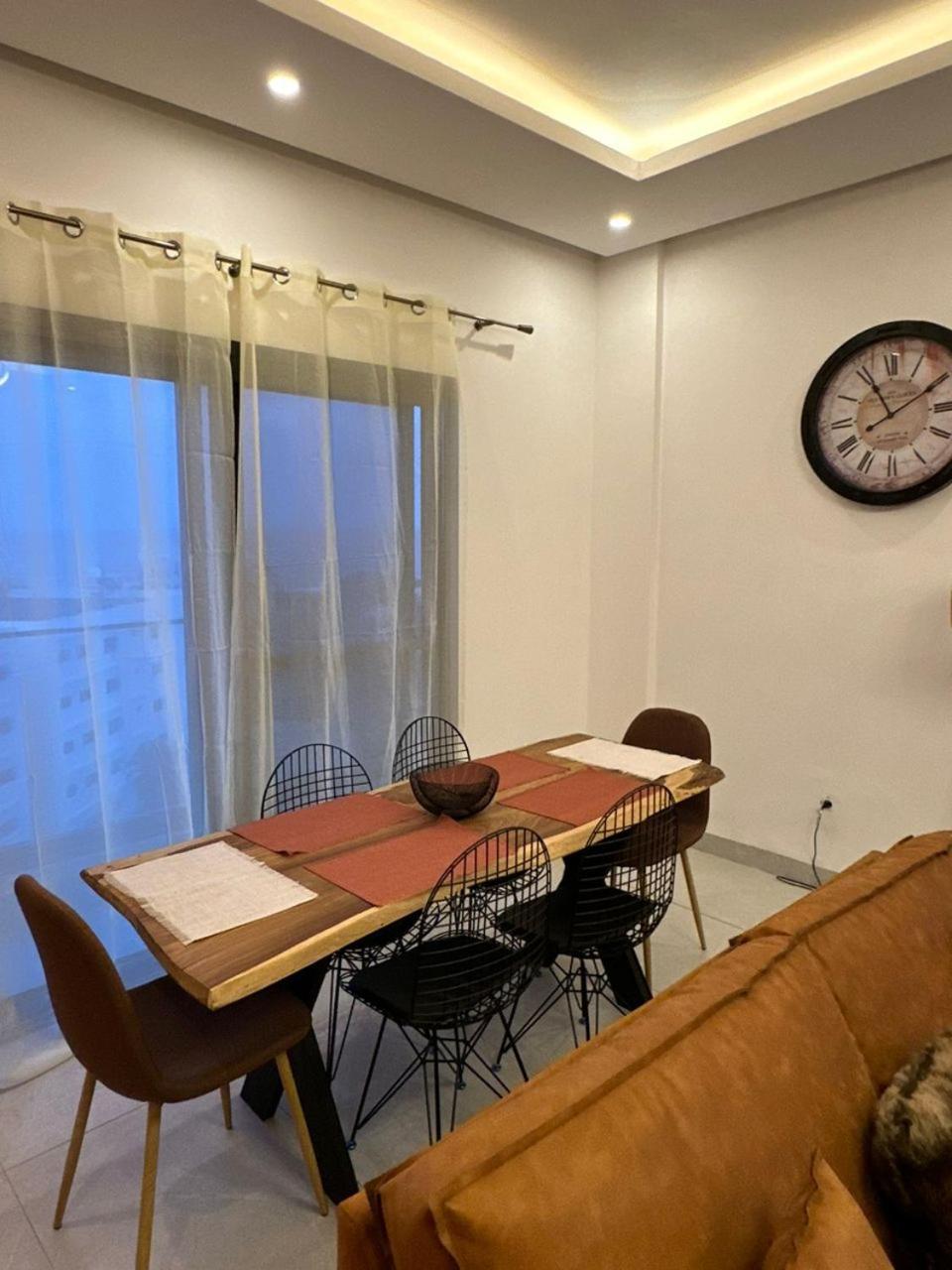 Apartment Luxueux - 2 Pieces Ou 4 Pieces - Quartiers Prises D'almadies Et Ngor