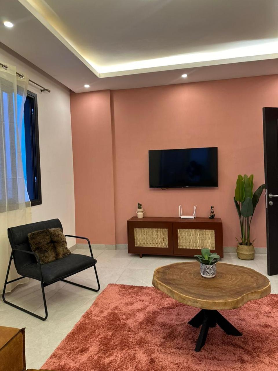 Apartment Luxueux - 2 Pieces Ou 4 Pieces - Quartiers Prises D'almadies Et Ngor