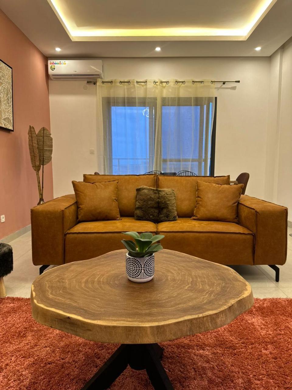 Apartment Luxueux - 2 Pieces Ou 4 Pieces - Quartiers Prises D'almadies Et Ngor